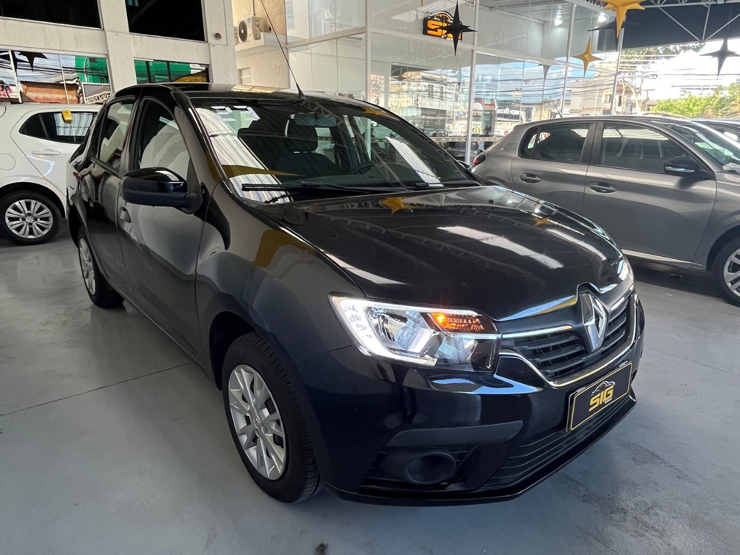 RENAULT LOGAN 1.0 12V SCE FLEX ZEN MANUAL 2023 - Miniatura 3