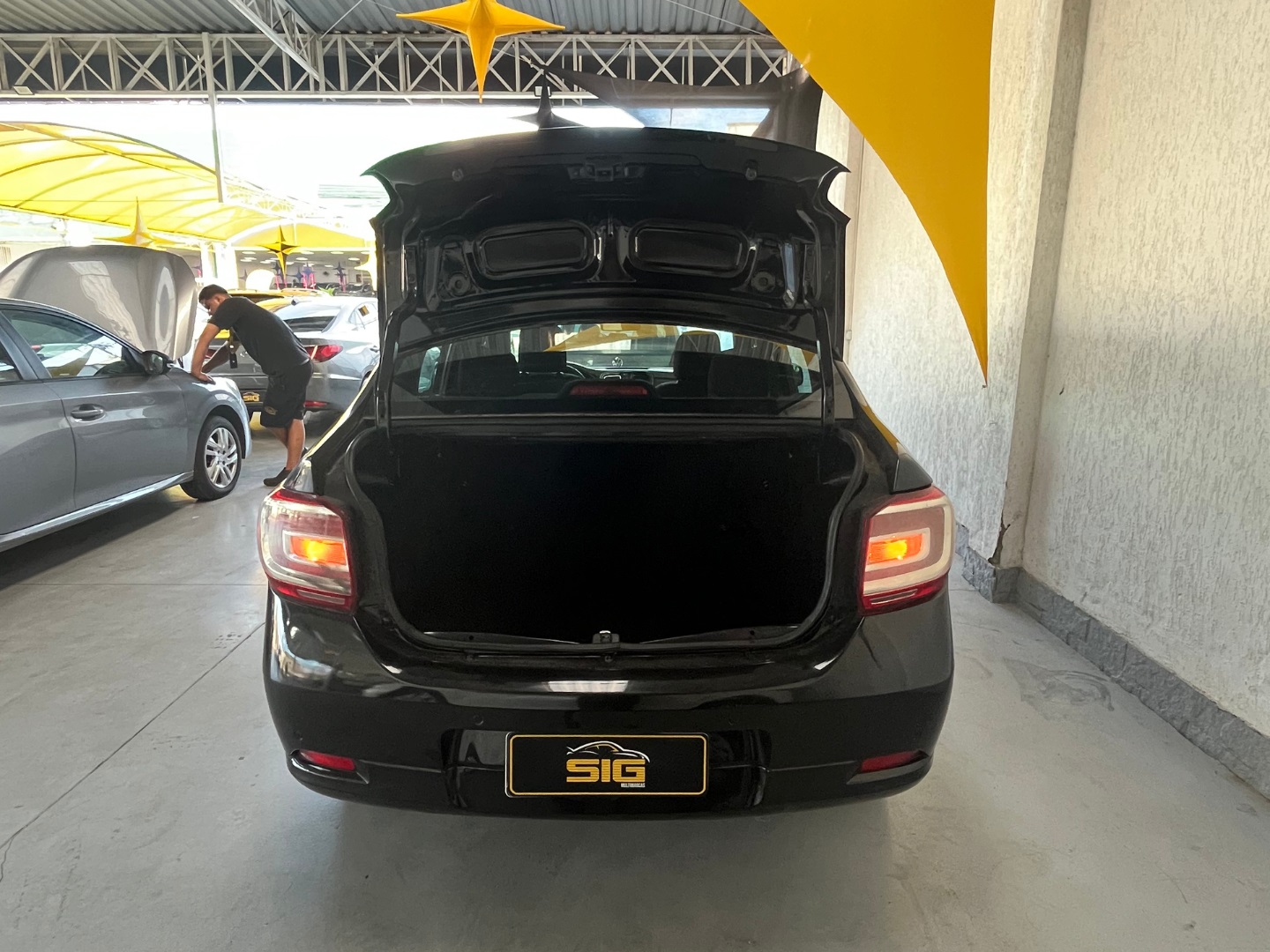 RENAULT LOGAN 1.0 12V SCE FLEX ZEN MANUAL 2023 - Miniatura 6