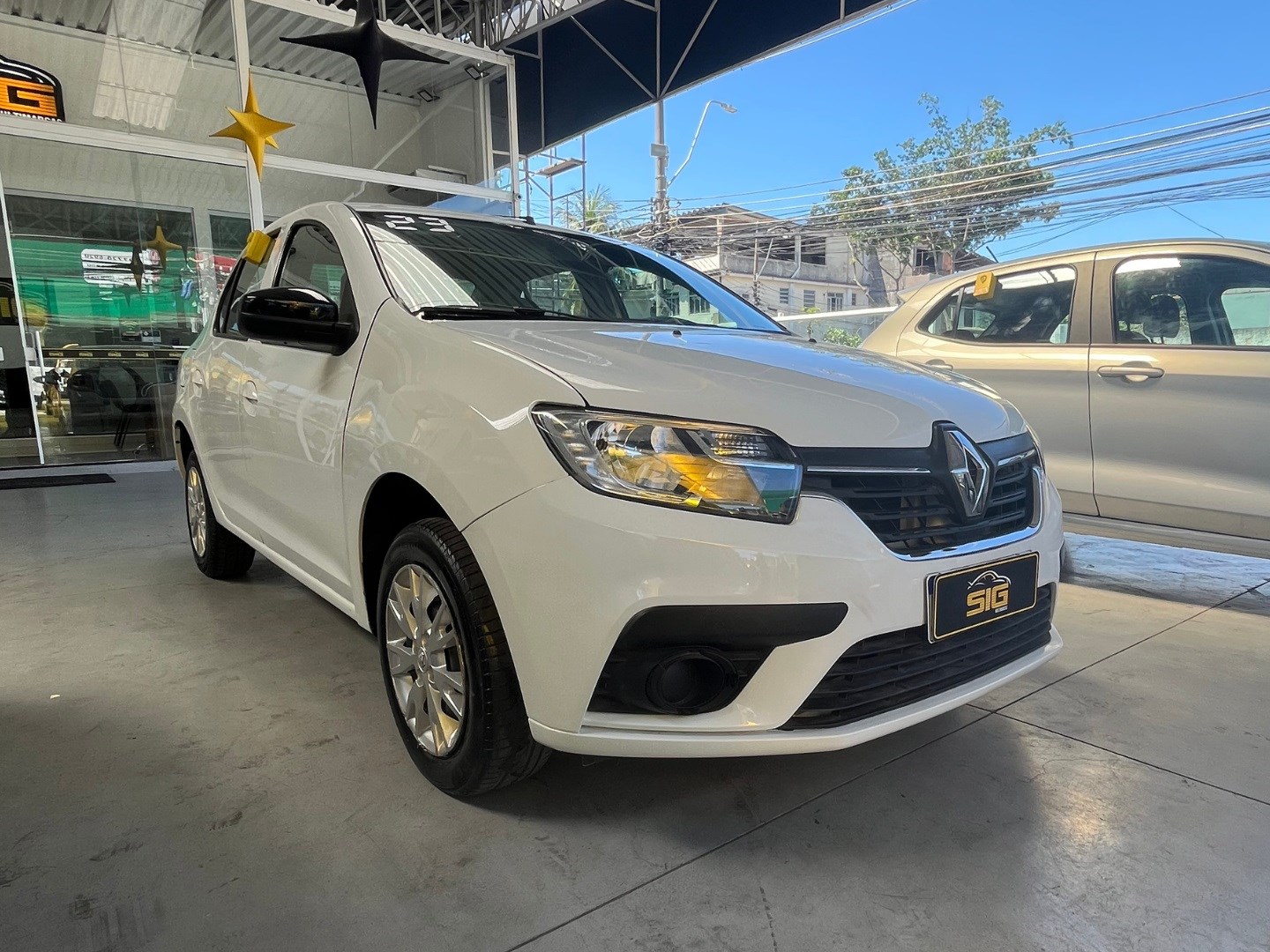 RENAULT LOGAN 1.0 12V SCE FLEX ZEN MANUAL 2023 - Imagem 1 - SIG Multimarcas