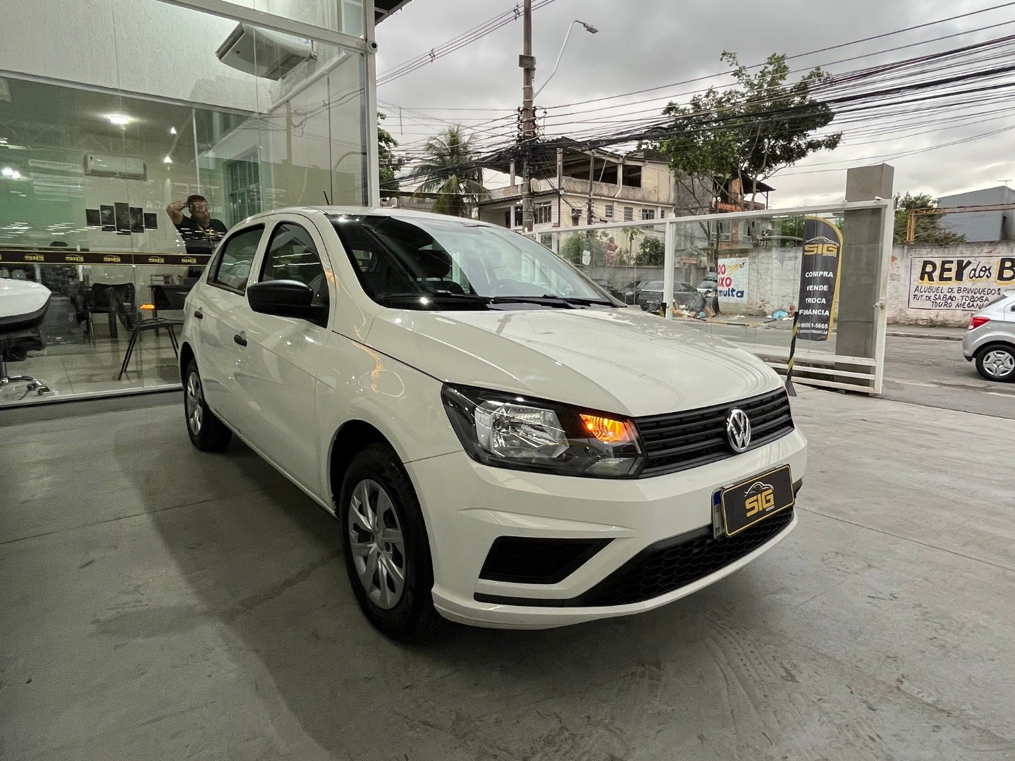 VOLKSWAGEN GOL 1.0 12V MPI TOTALFLEX 4P MANUAL 2023 - Miniatura 3