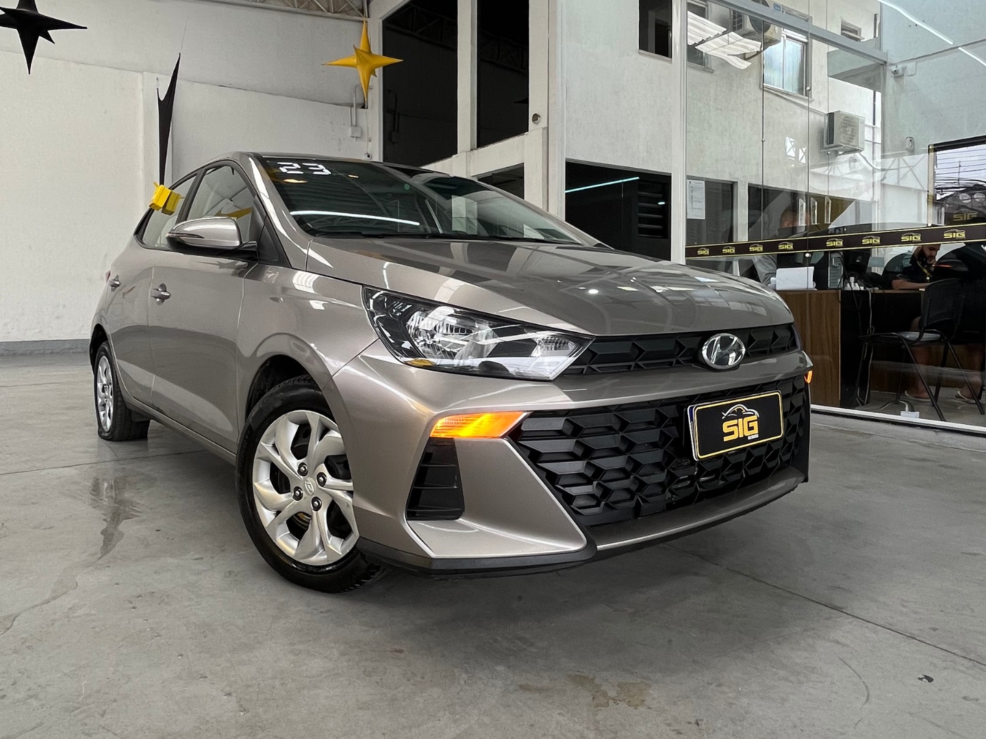 HYUNDAI HB20 1.0 12V FLEX COMFORT MANUAL 2023 na cor Prata com 44.759 km - Imagem 1 - SIG Multimarcas