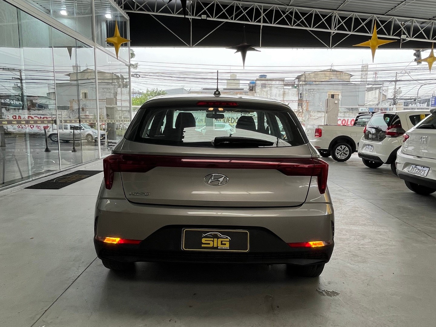 HYUNDAI HB20 1.0 12V FLEX COMFORT MANUAL 2023 Prata - Miniatura 5 - SIG Multimarcas