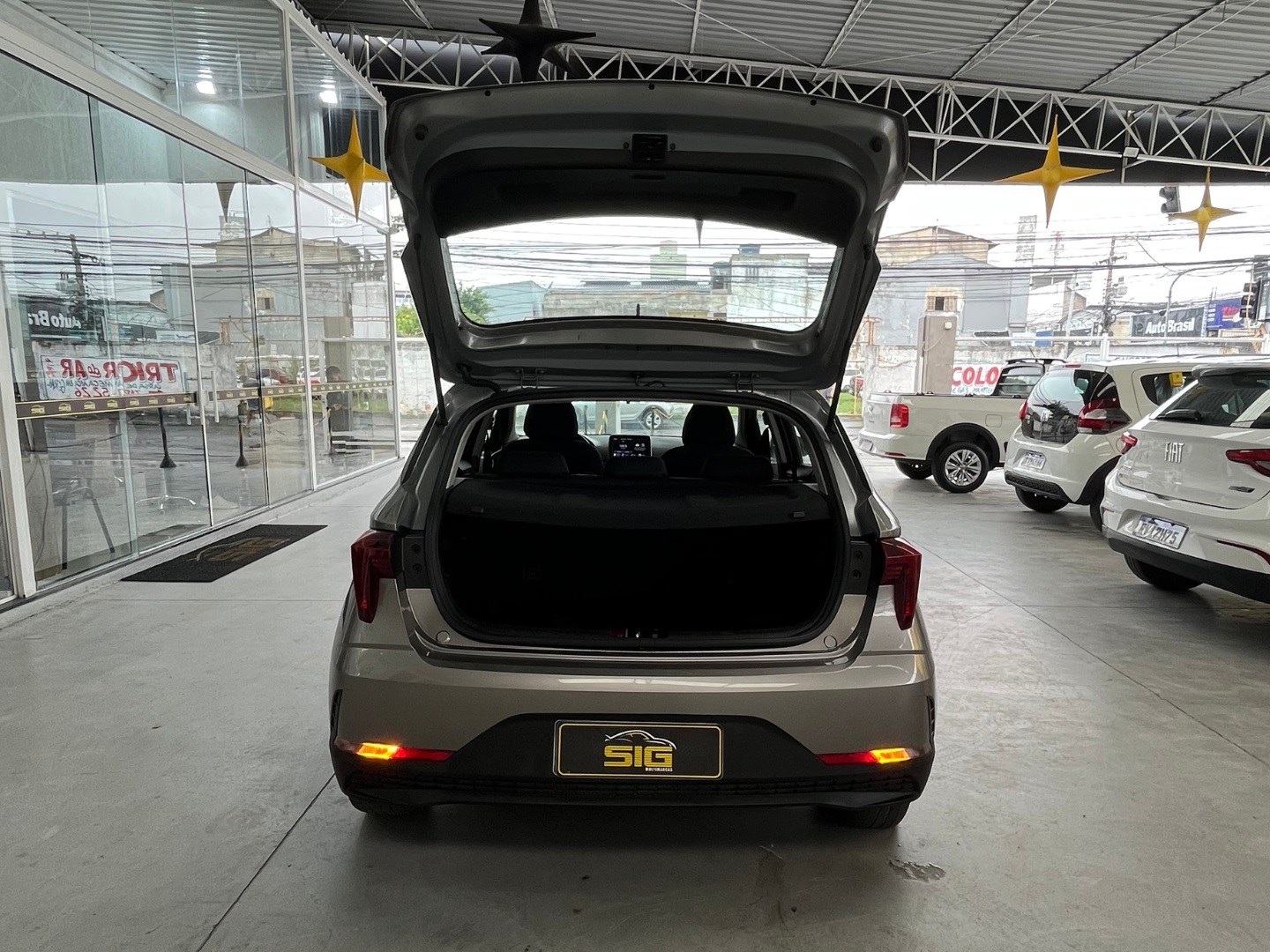 HYUNDAI HB20 1.0 12V FLEX COMFORT MANUAL 2023 Prata - Miniatura 6 - SIG Multimarcas