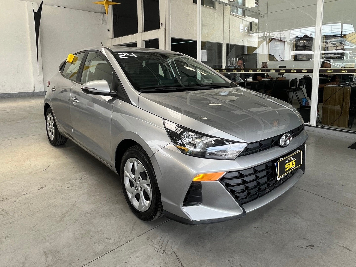 HYUNDAI HB20 1.0 12V FLEX COMFORT MANUAL 2024 Cinza - Miniatura 4 - SIG Multimarcas