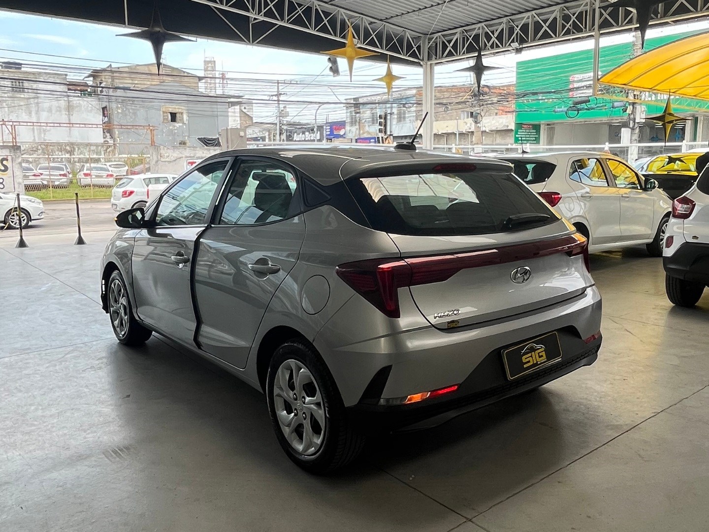 HYUNDAI HB20 1.0 12V FLEX COMFORT MANUAL 2024 Cinza - Miniatura 7 - SIG Multimarcas