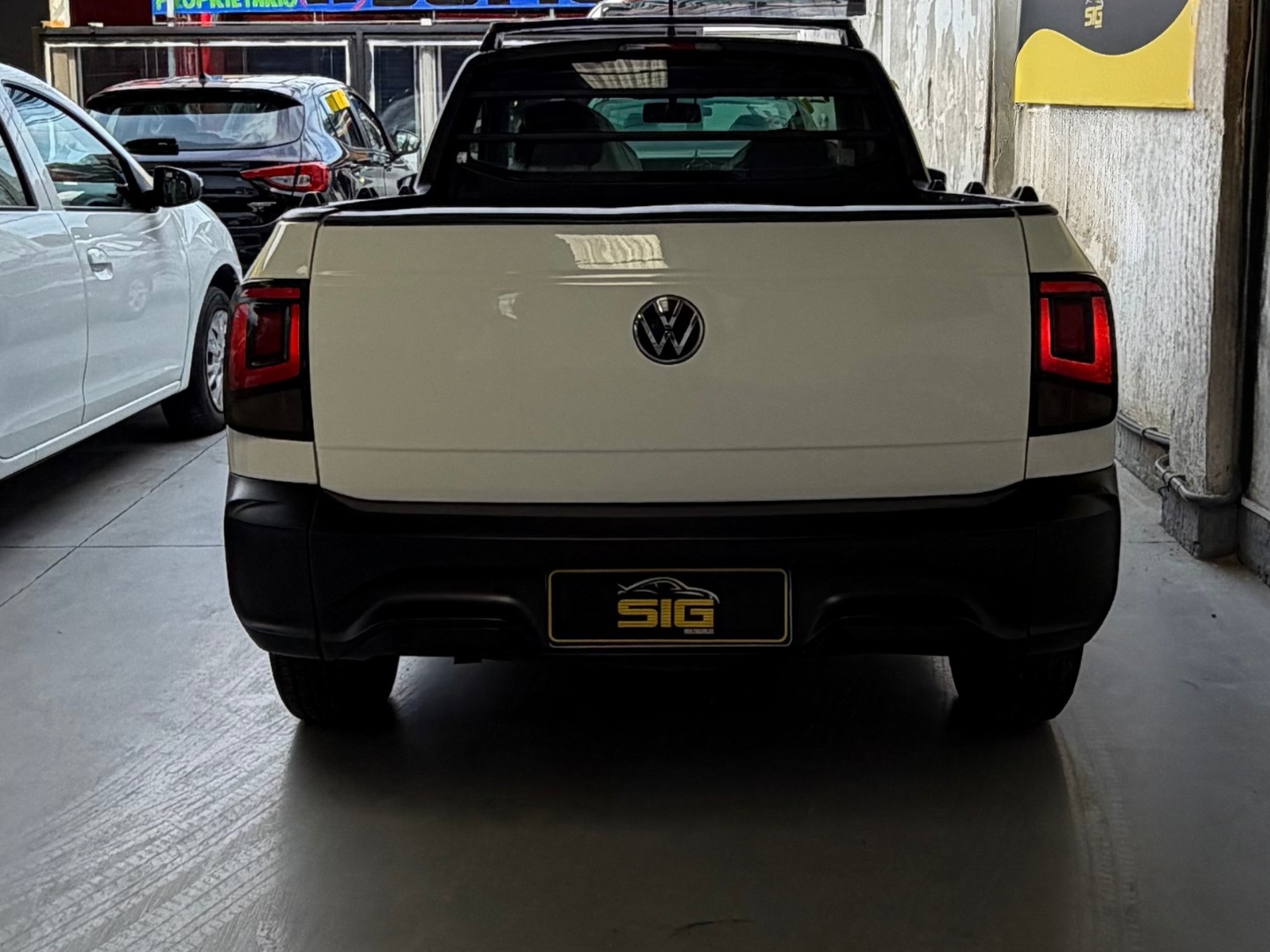 VOLKSWAGEN SAVEIRO 1.6 MSI ROBUST CS 16V FLEX 2P MANUAL 2024 Branco seminovo à venda em Duque de Caxias - Miniatura Traseira - SIG Multimarcas