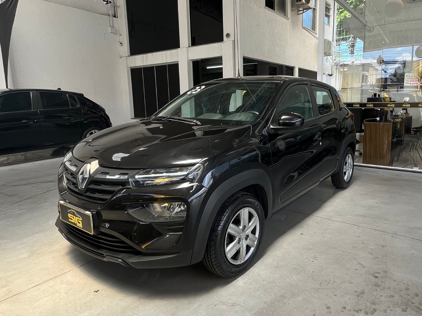 RENAULT KWID 1.0 12V SCE FLEX INTENSE MANUAL 2023 - Miniatura 3