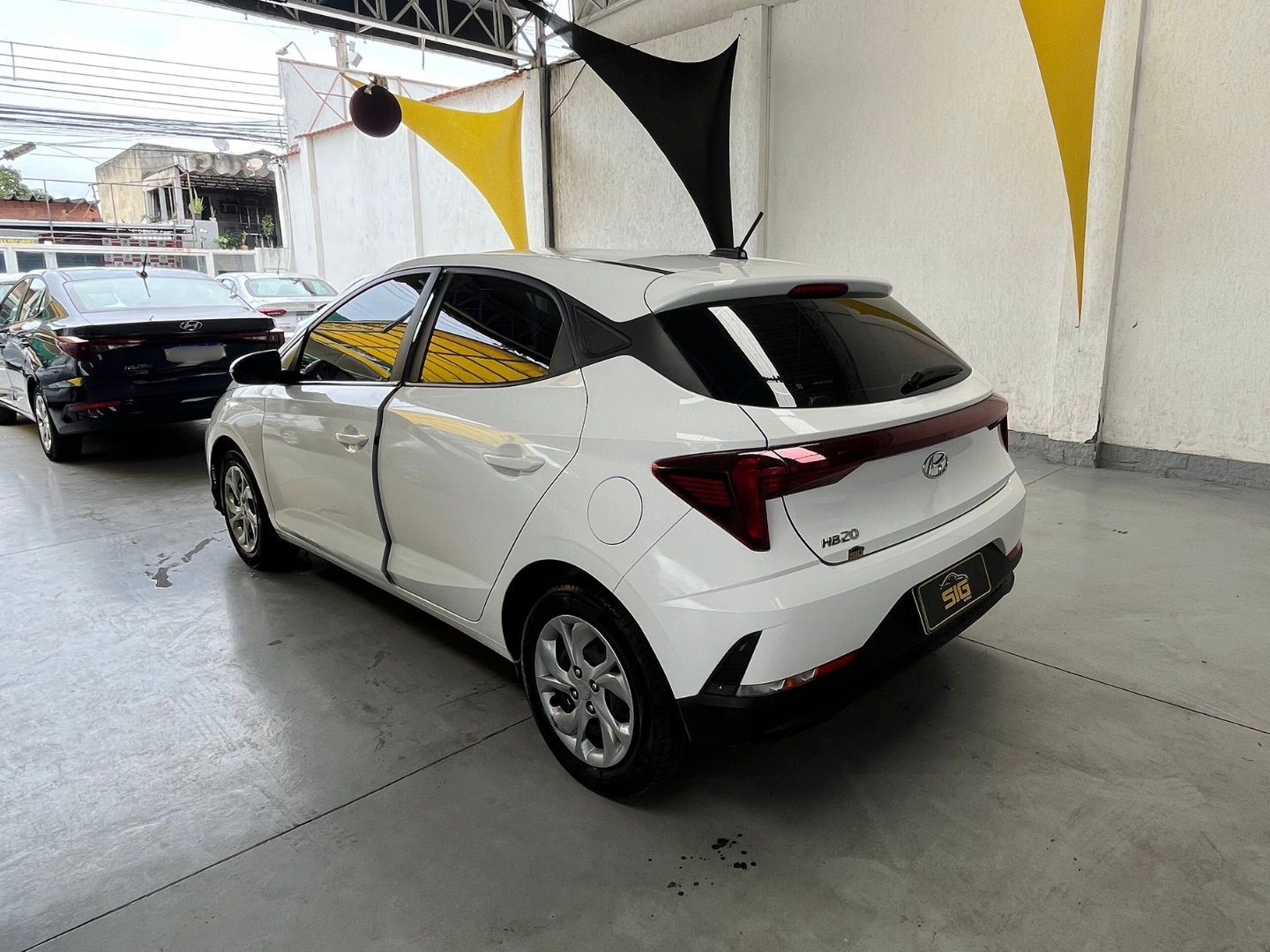 HYUNDAI HB20 1.0 12V FLEX COMFORT MANUAL 2024 Branco - Miniatura 8 - SIG Multimarcas