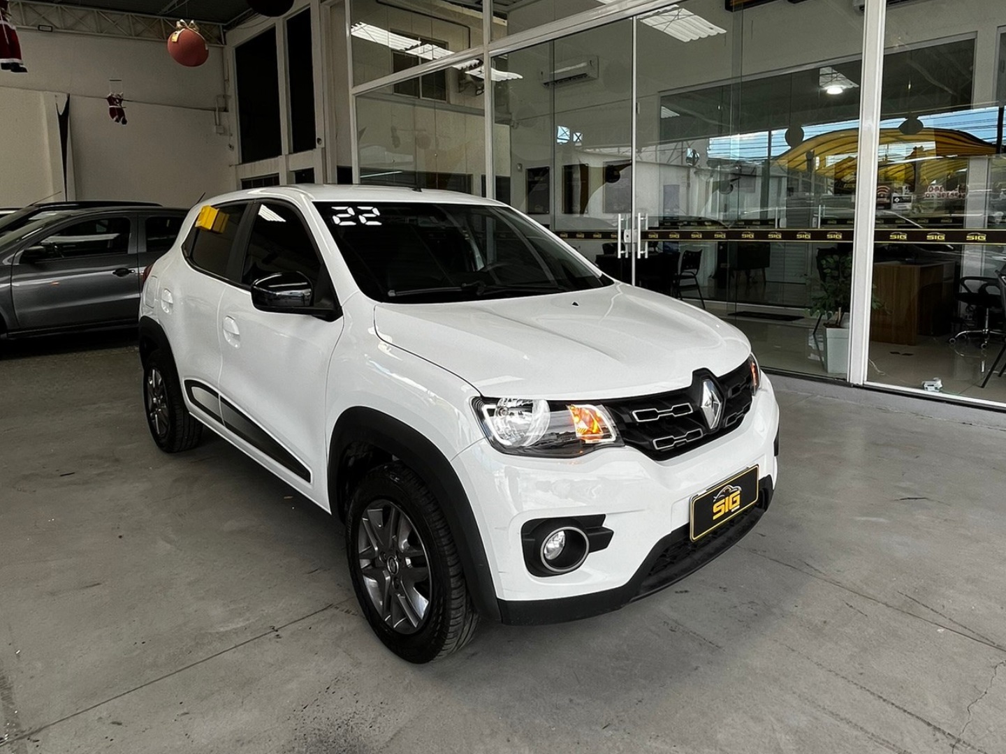 RENAULT KWID 1.0 12V SCE FLEX INTENSE MANUAL 2022 - Miniatura 3