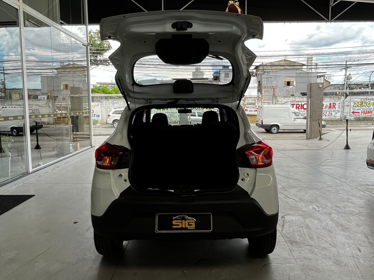 RENAULT KWID 1.0 12V SCE FLEX INTENSE MANUAL 2022 - Miniatura 6