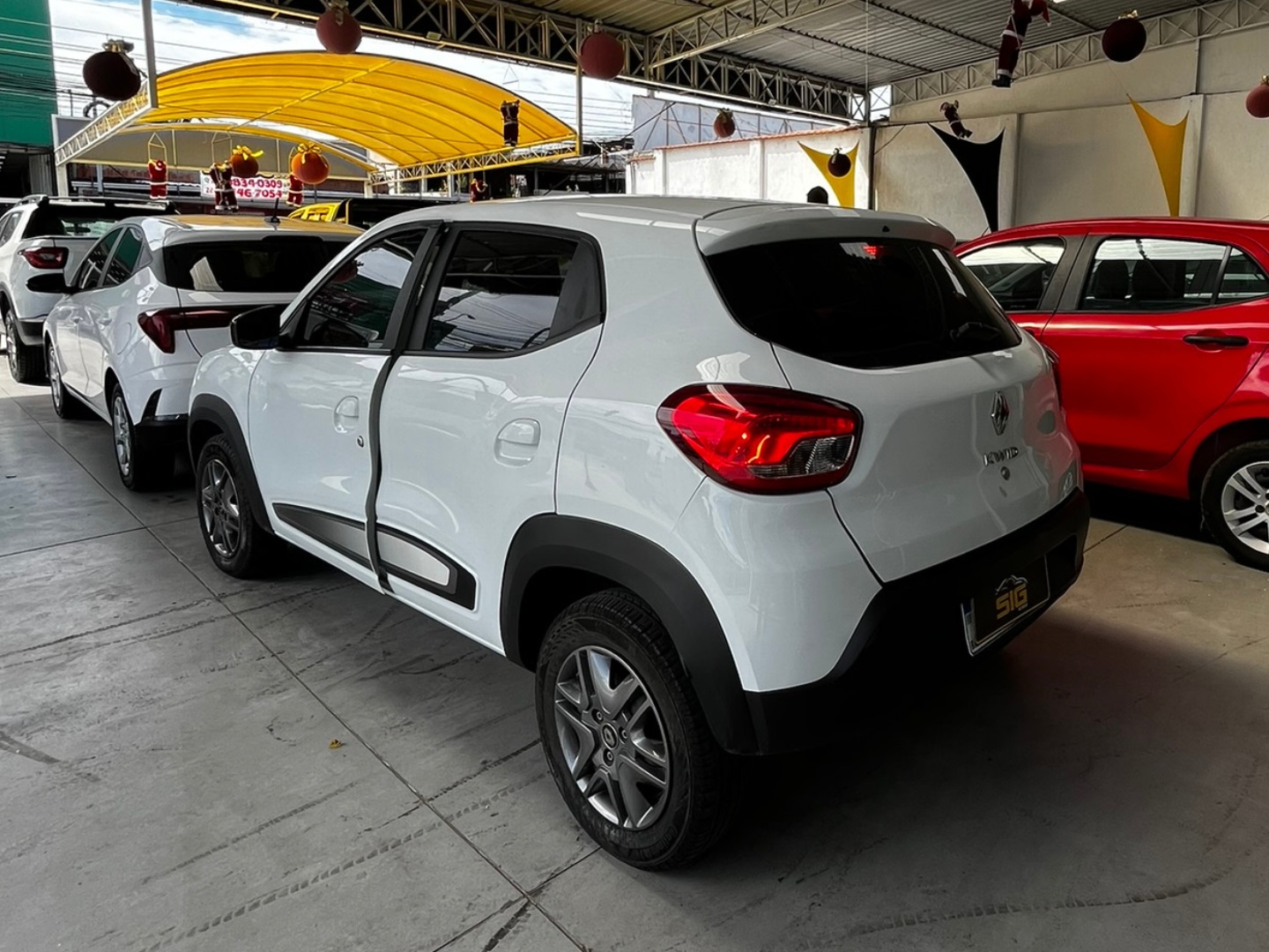 RENAULT KWID 1.0 12V SCE FLEX ZEN MANUAL 2022 - Miniatura 8
