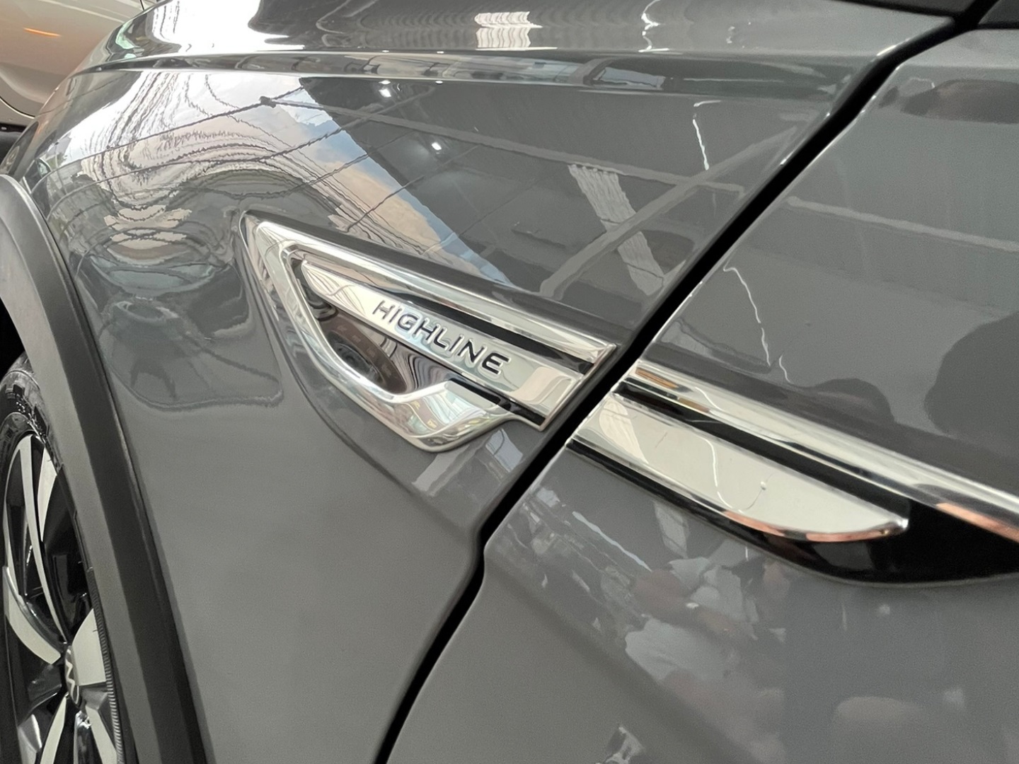 VOLKSWAGEN NIVUS 1.0 200 TSI TOTAL FLEX HIGHLINE AUTOMÁTICO 2024 - Miniatura 5