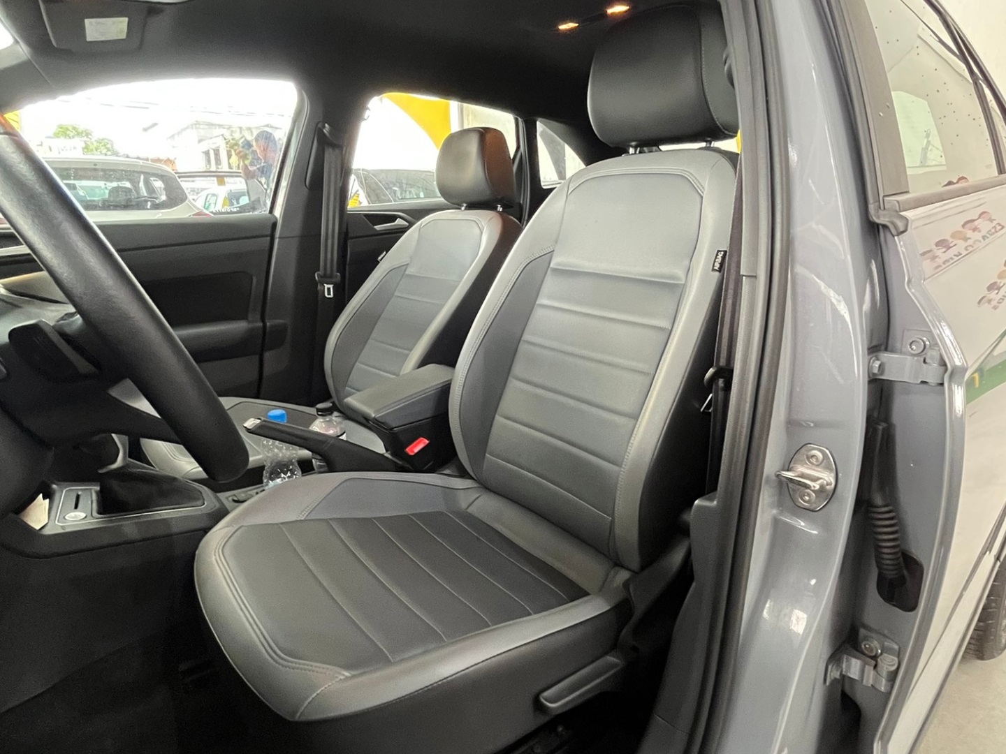 VOLKSWAGEN NIVUS 1.0 200 TSI TOTAL FLEX HIGHLINE AUTOMÁTICO 2024 - Miniatura 8