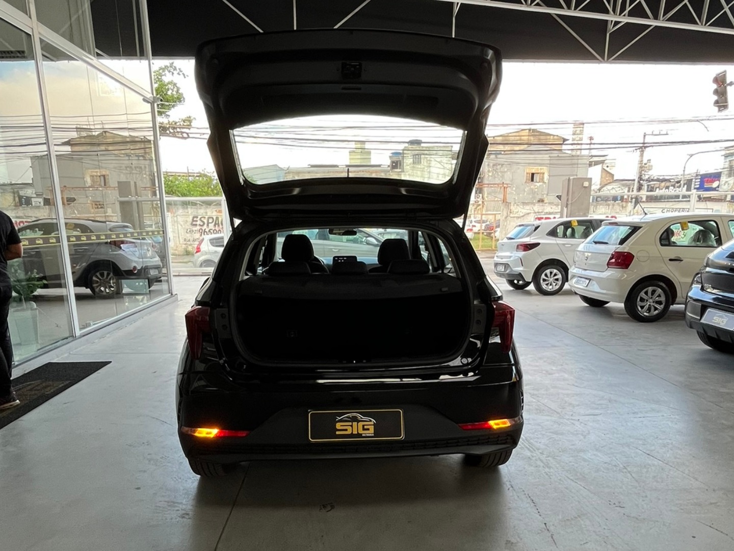 HYUNDAI HB20 1.0 12V FLEX COMFORT MANUAL 2023 Preto - Miniatura 6 - SIG Multimarcas