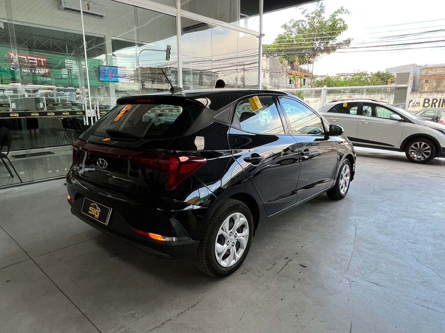 HYUNDAI HB20 1.0 12V FLEX COMFORT MANUAL 2023 Preto - Miniatura 8 - SIG Multimarcas