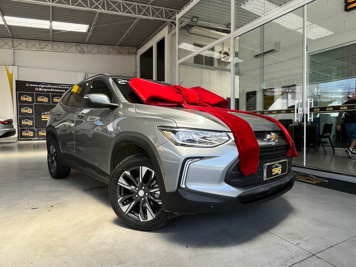 CHEVROLET TRACKER 1.2 TURBO FLEX PREMIER AUTOMÁTICO 2024 - Imagem 1 - SIG Multimarcas