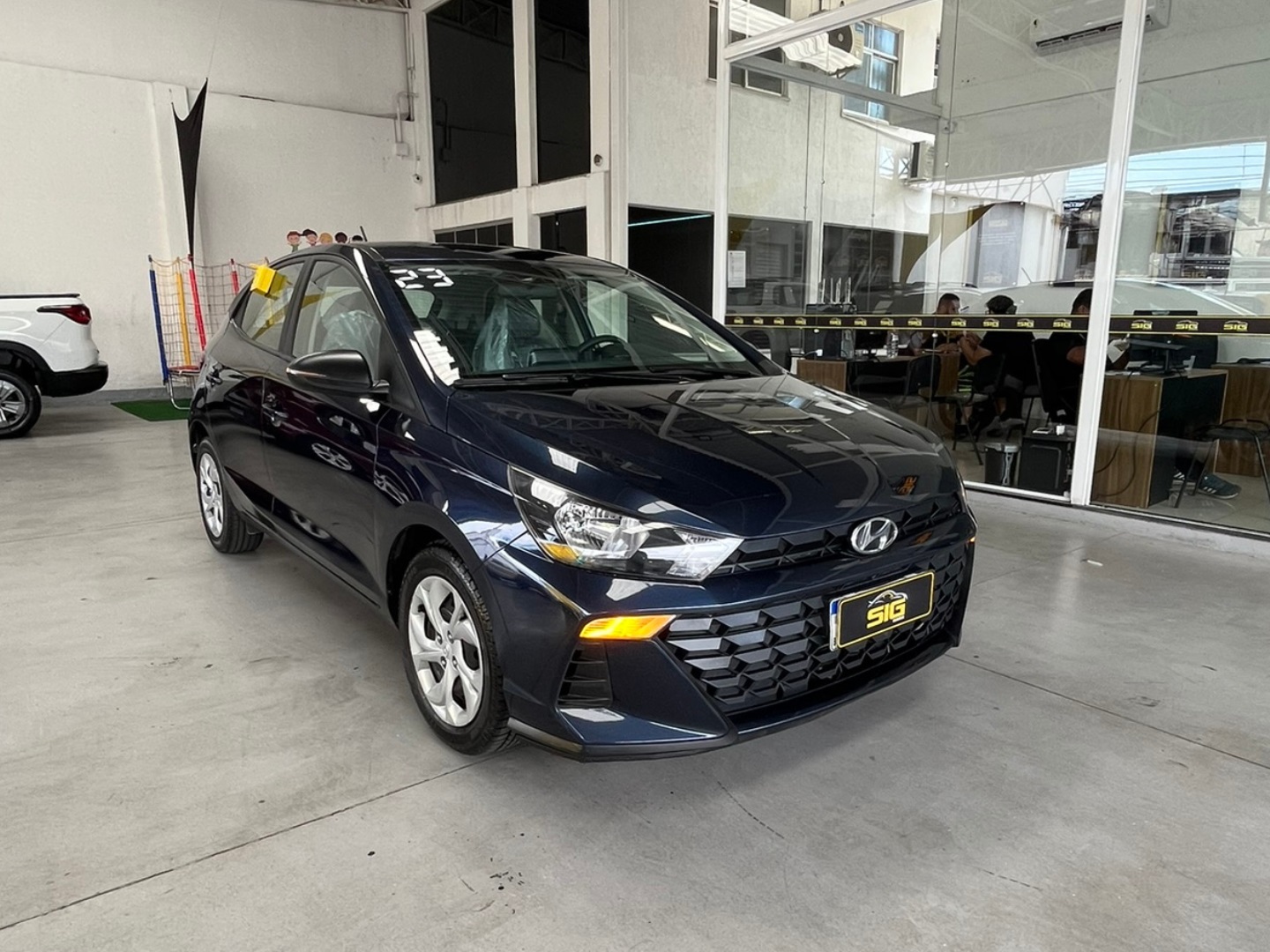 HYUNDAI HB20 1.0 12V FLEX COMFORT MANUAL 2023 Azul - Miniatura 4 - SIG Multimarcas