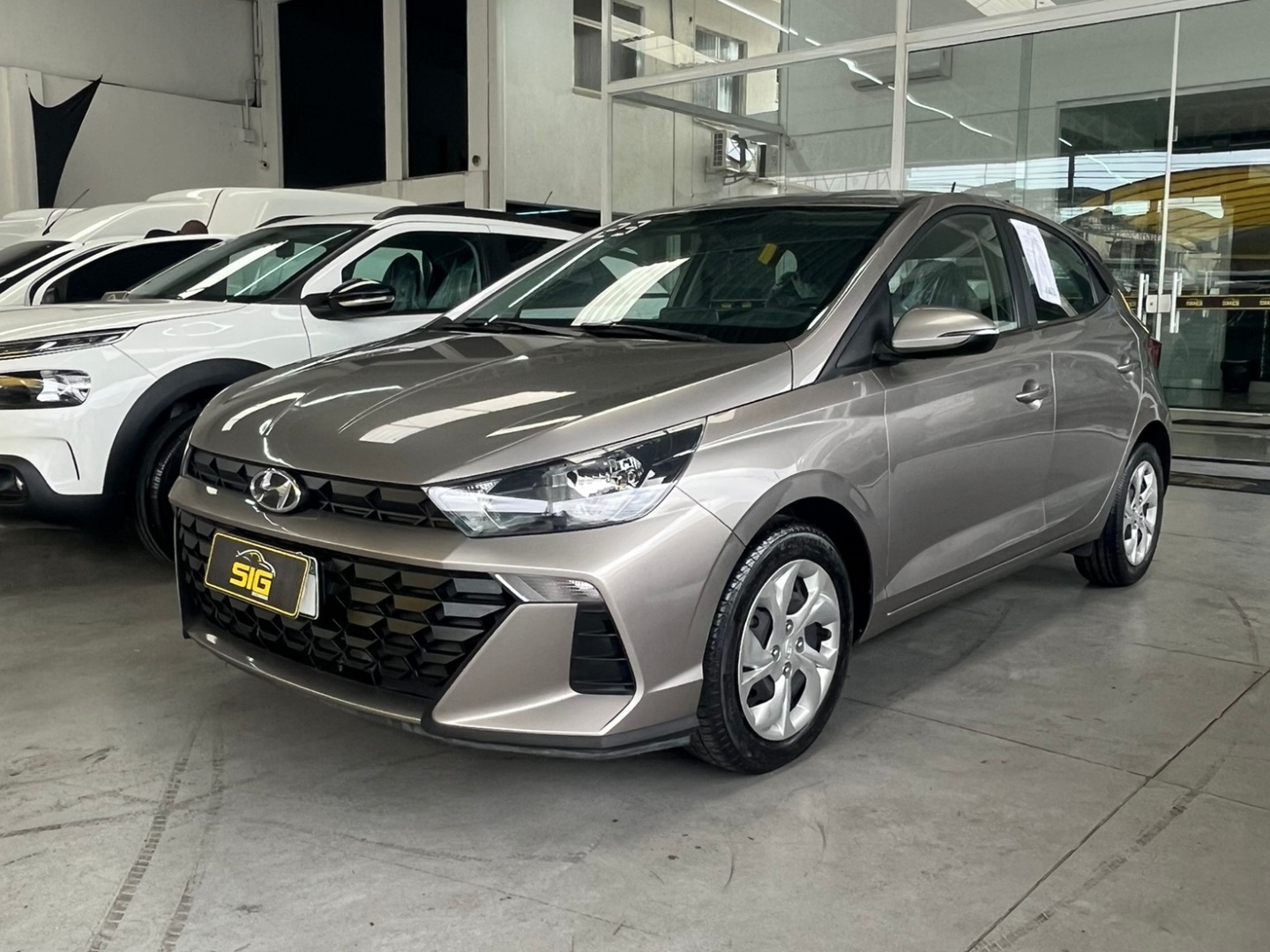 HYUNDAI HB20 1.0 12V FLEX COMFORT MANUAL 2023 Prata - Miniatura 3 - SIG Multimarcas