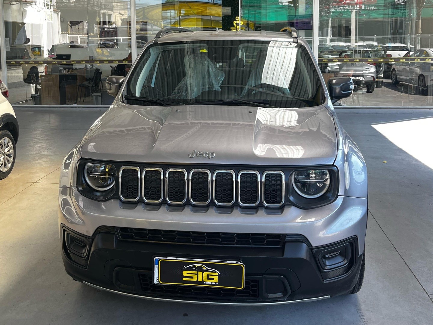 JEEP RENEGADE 1.3 T270 TURBO FLEX LONGITUDE AT6 2022 na cor Prata com 44.652 km - Imagem 1 - SIG Multimarcas