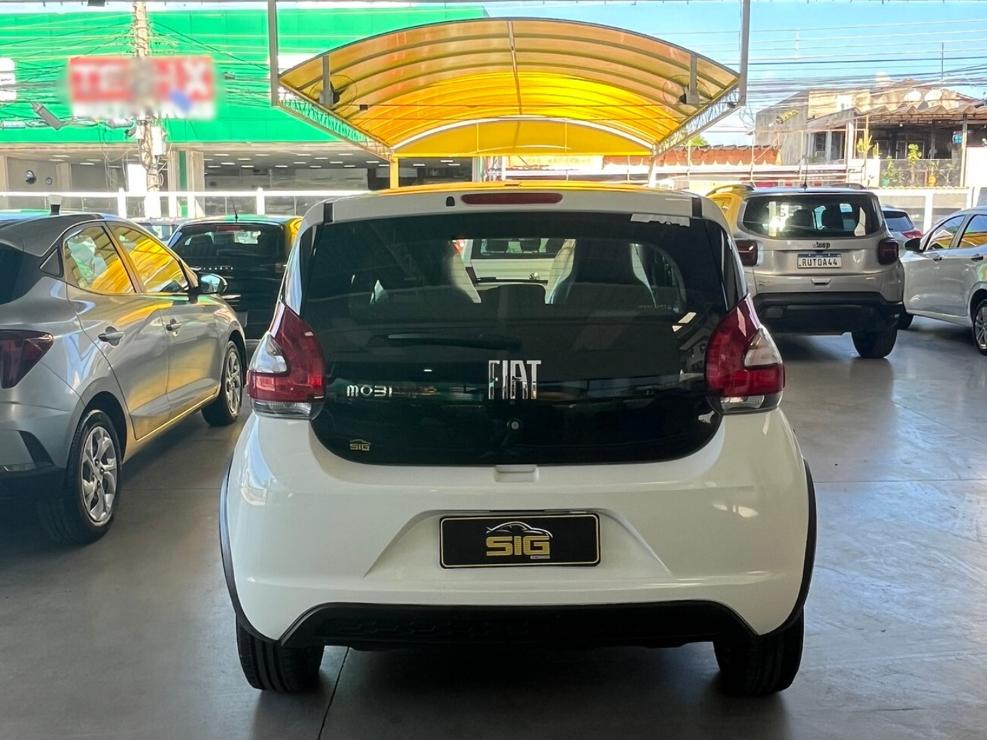 FIAT MOBI 1.0 EVO FLEX LIKE. MANUAL 2023 Branco - Miniatura 5 - SIG Multimarcas