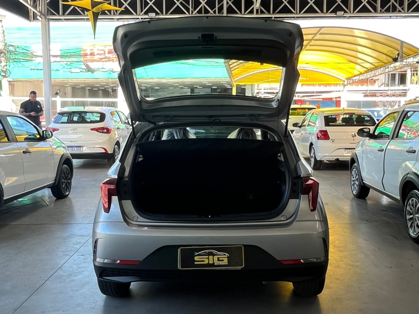 HYUNDAI HB20 1.0 12V FLEX COMFORT PLUS MANUAL 2024 Prata - Miniatura 6 - SIG Multimarcas