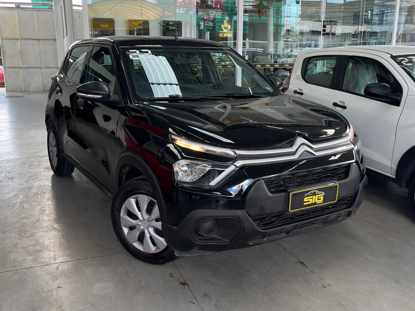 CITROEN C3 1.0 FIREFLY FLEX LIVE PACK MANUAL 2023 - Imagem 1 - SIG Multimarcas