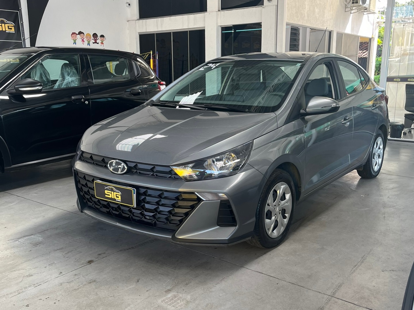 HYUNDAI HB20S 1.0 12V FLEX COMFORT PLUS MANUAL 2024 Cinza - Miniatura 4 - SIG Multimarcas