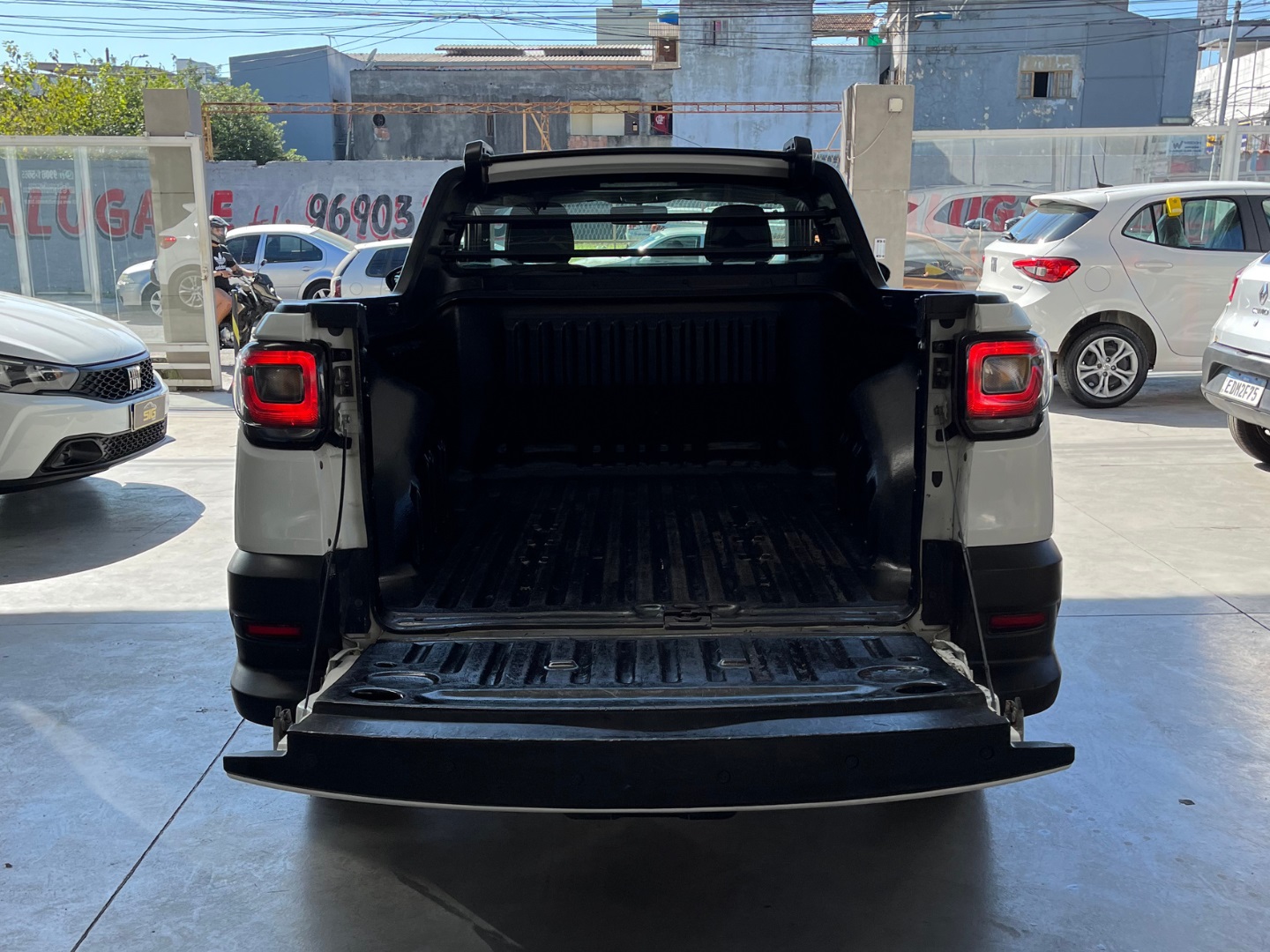 FIAT STRADA 1.4 FIRE FLEX ENDURANCE CS MANUAL 2023 Branco seminovo à venda em Duque de Caxias - Miniatura Vista 6 - SIG Multimarcas