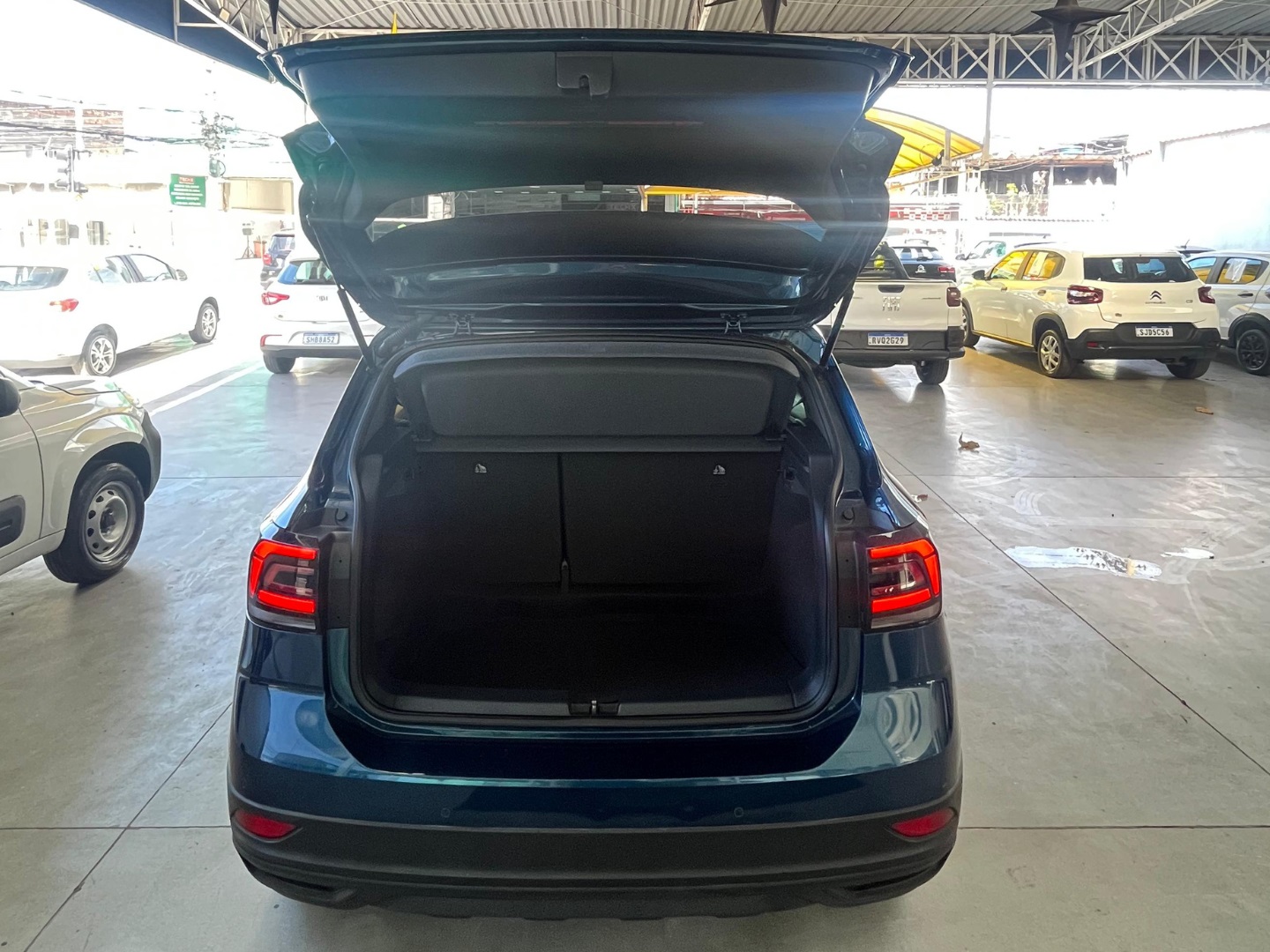 VOLKSWAGEN T-CROSS 1.0 200 TSI TOTAL FLEX AUTOMÁTICO 2023 Azul - Miniatura 7 - SIG Multimarcas