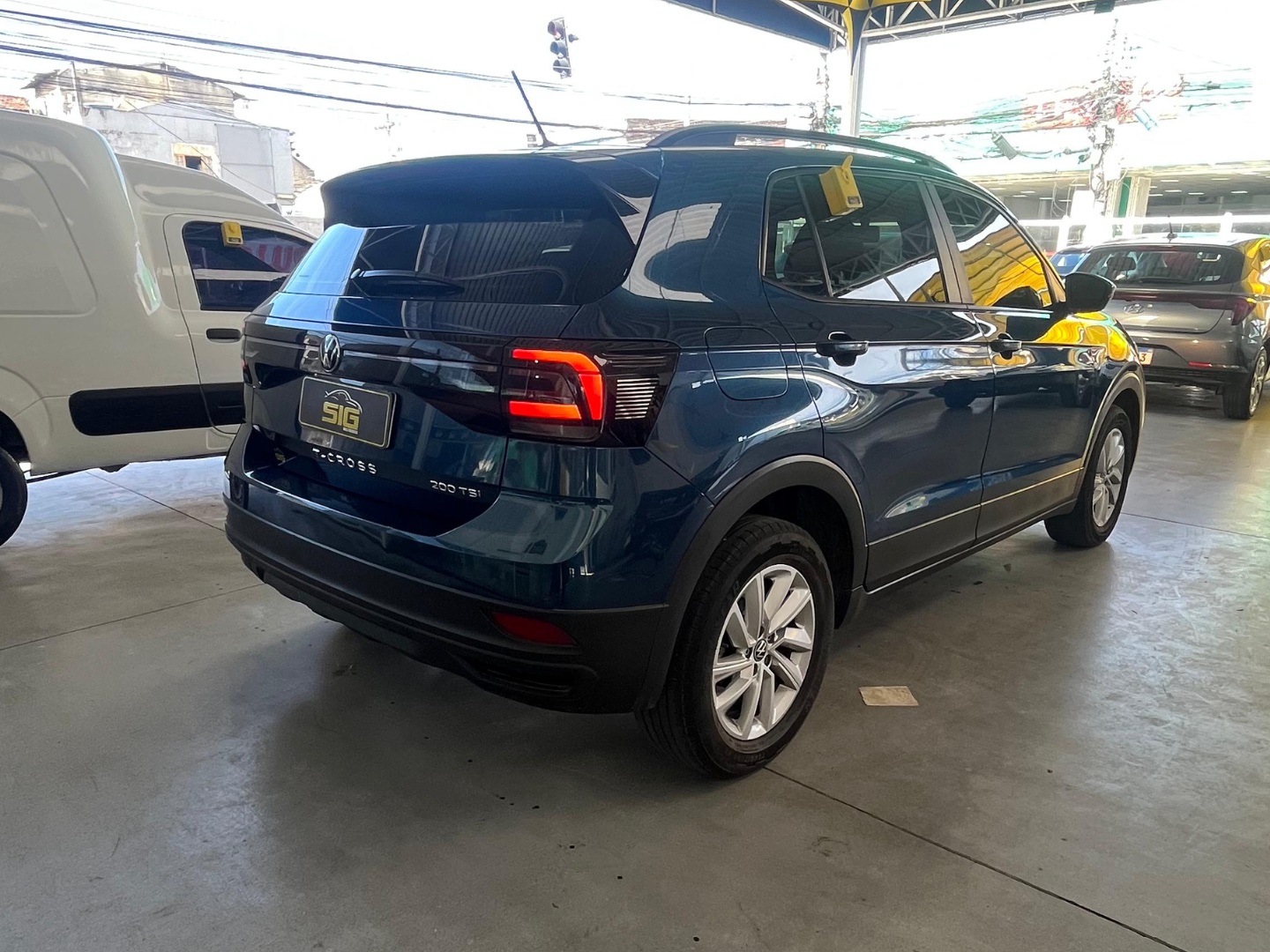 VOLKSWAGEN T-CROSS 1.0 200 TSI TOTAL FLEX AUTOMÁTICO 2023 Azul - Miniatura 8 - SIG Multimarcas