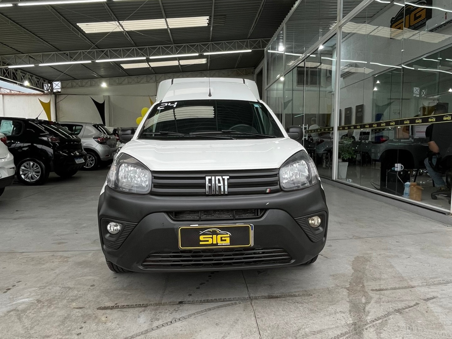 FIAT FIORINO 1.4 MPI FURGÃO ENDURANCE 8V FLEX 2P MANUAL 2024 Branco - Miniatura 2 - SIG Multimarcas