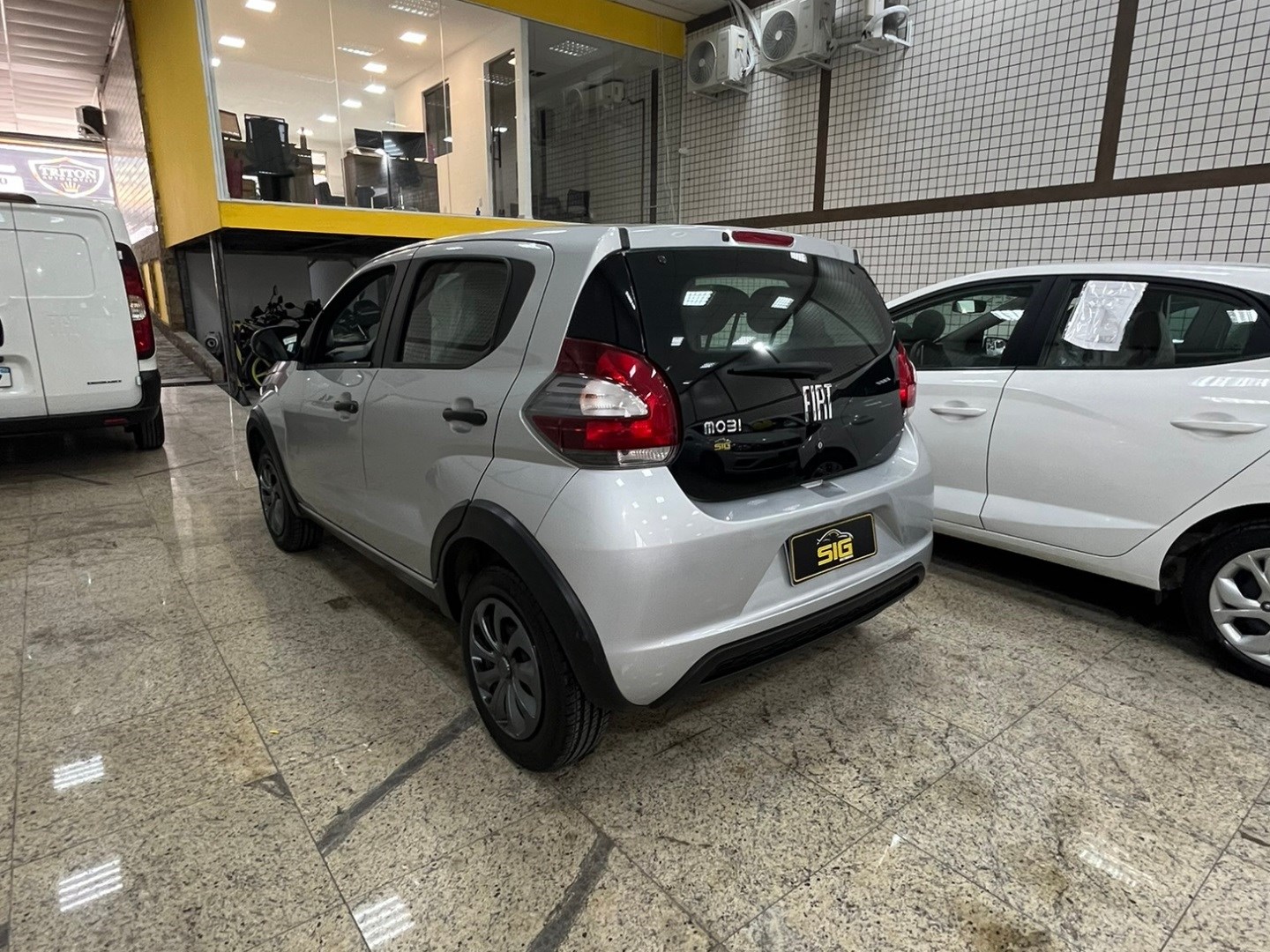 FIAT MOBI 1.0 EVO FLEX LIKE. MANUAL 2023 Prata - Miniatura 5 - SIG Multimarcas