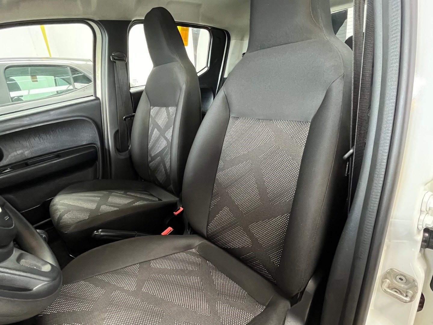 FIAT MOBI 1.0 EVO FLEX LIKE. MANUAL 2023 Branco - Miniatura 6 - SIG Multimarcas