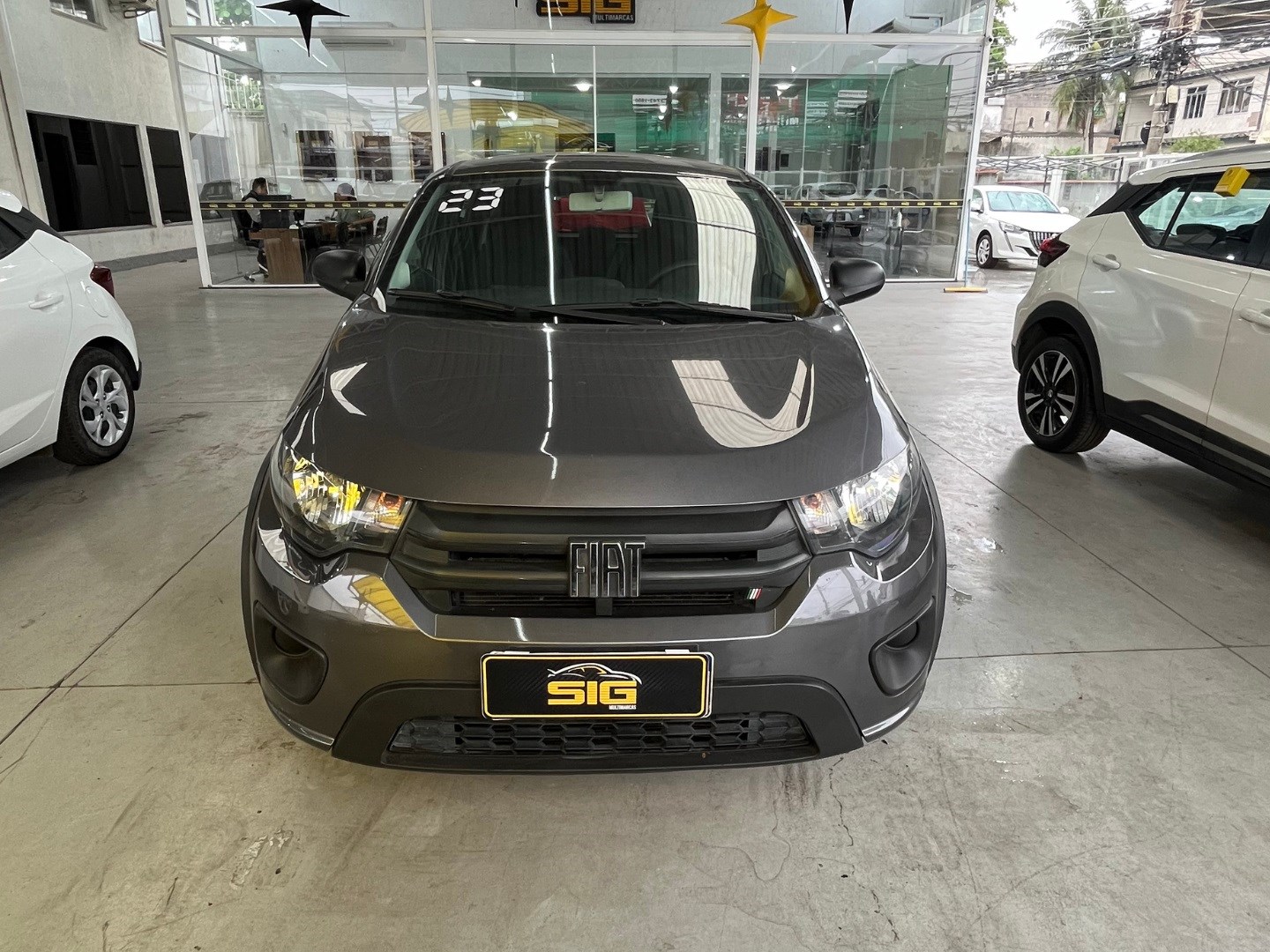 FIAT MOBI 1.0 EVO FLEX LIKE. MANUAL 2023 Cinza seminovo à venda em Duque de Caxias - Miniatura Lateral - SIG Multimarcas