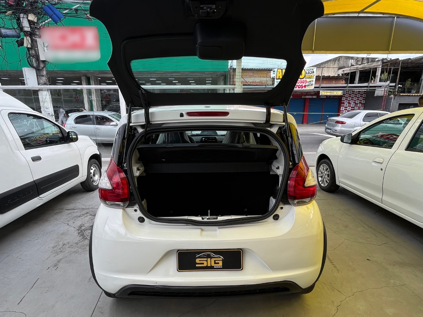 FIAT MOBI 1.0 EVO FLEX LIKE. MANUAL 2023 Branco - Miniatura 6 - SIG Multimarcas