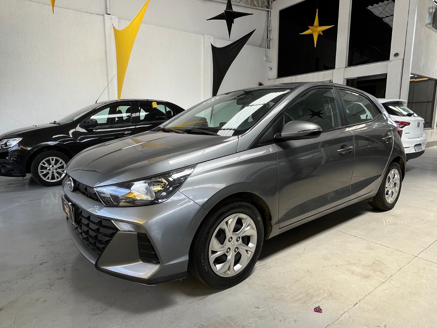 HYUNDAI HB20 1.0 12V FLEX COMFORT MANUAL 2023 Cinza - Miniatura 4 - SIG Multimarcas