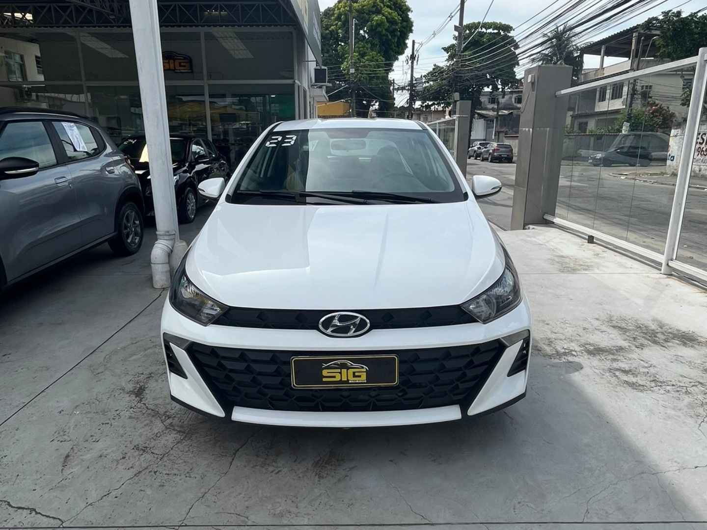 HYUNDAI HB20 1.0 12V FLEX COMFORT MANUAL 2023 Branco - Miniatura 2 - SIG Multimarcas