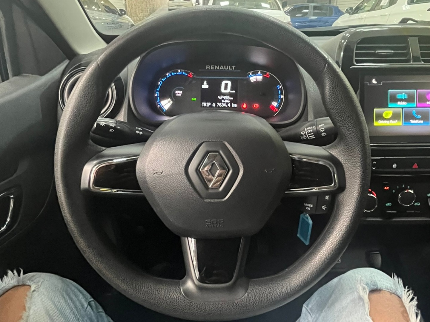RENAULT KWID 1.0 12V SCE FLEX INTENSE MANUAL 2023 - Miniatura 8