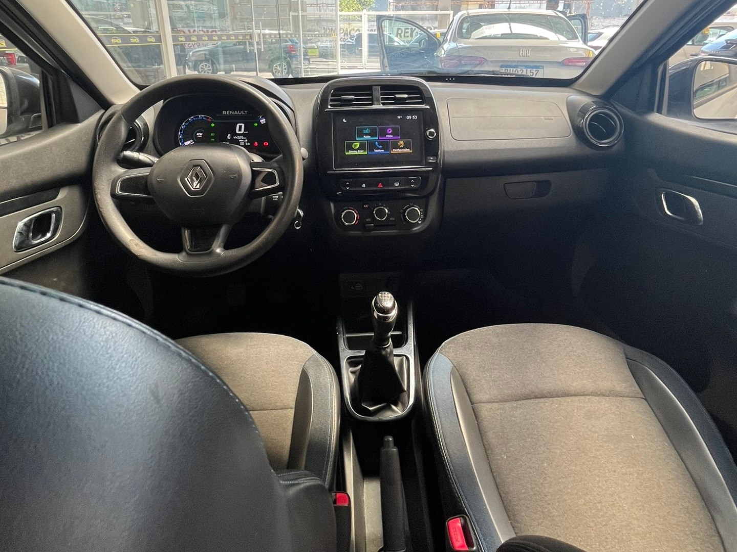 RENAULT KWID 1.0 12V SCE FLEX INTENSE MANUAL 2023 - Miniatura 7