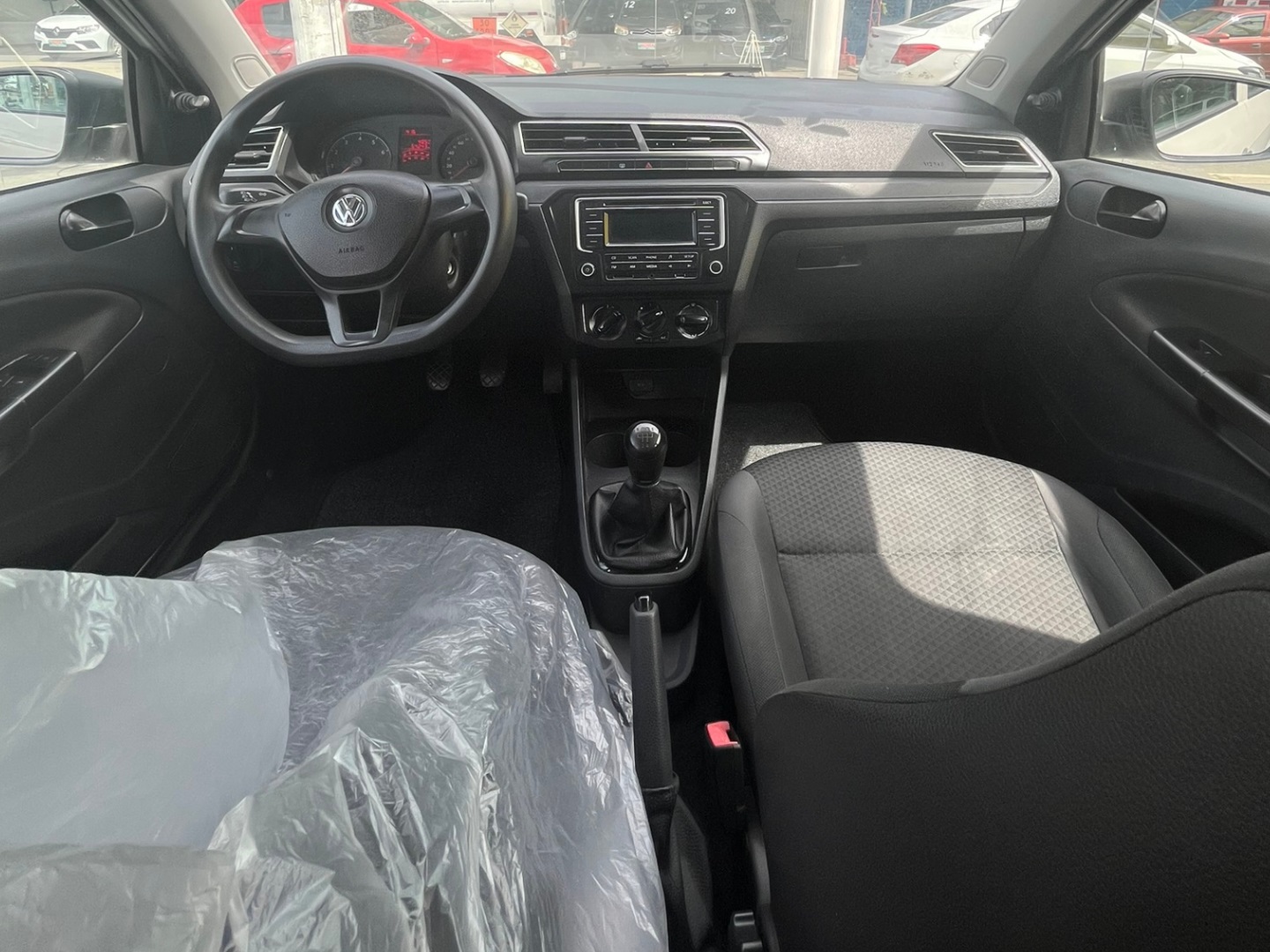 VOLKSWAGEN GOL 1.0 12V MPI TOTALFLEX 4P MANUAL 2023 - Miniatura 7