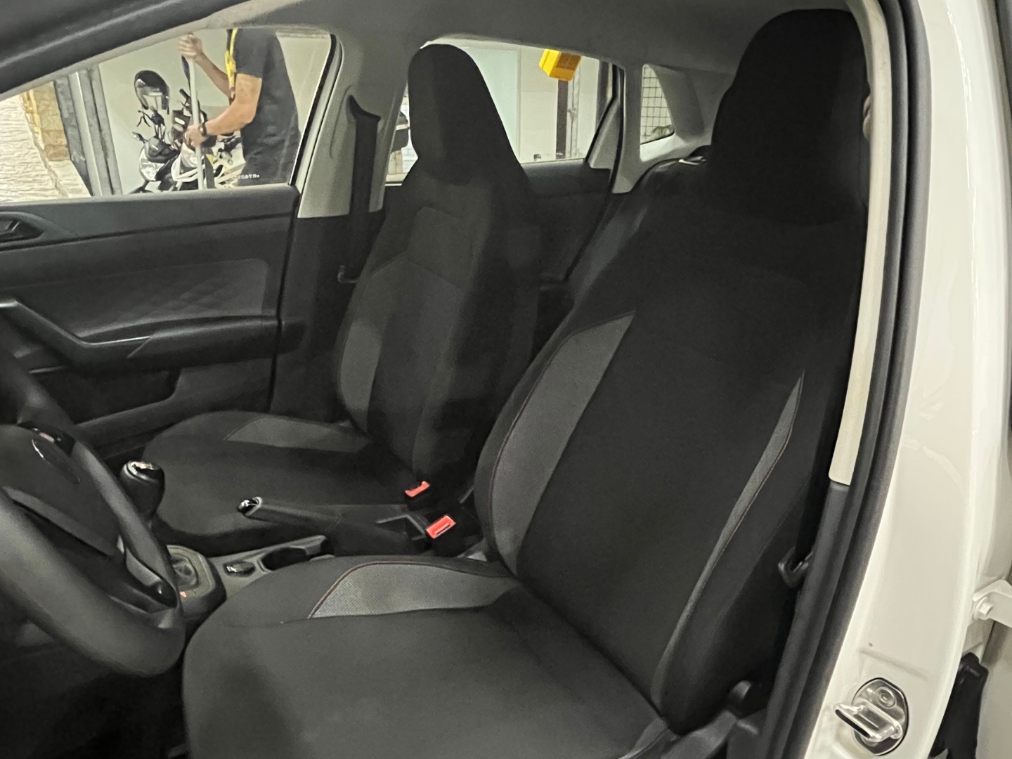 VOLKSWAGEN POLO 1.0 MPI MANUAL 2024 - Miniatura 6