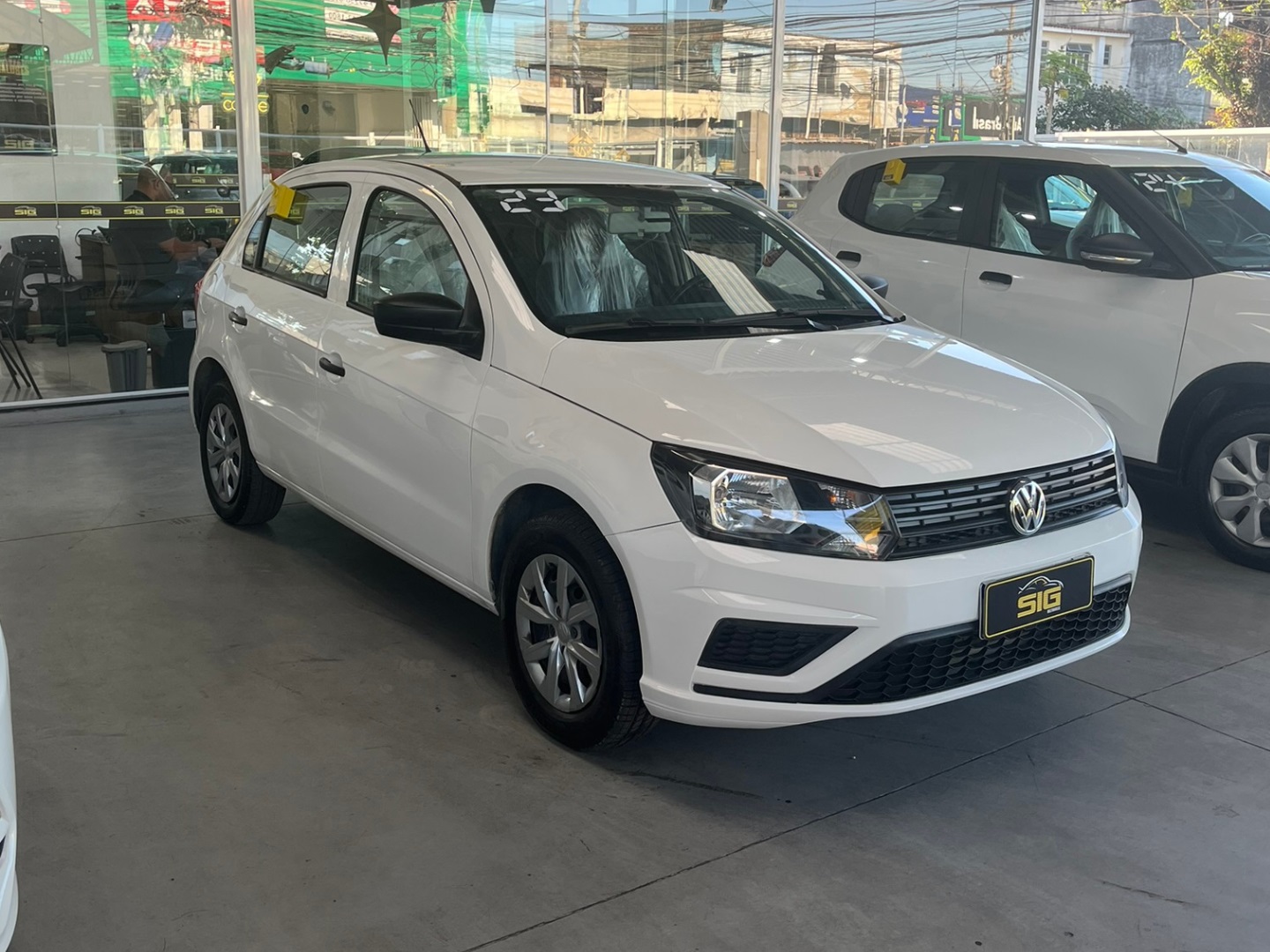 VOLKSWAGEN GOL 1.0 12V MPI TOTALFLEX 4P MANUAL 2023 - Miniatura 3