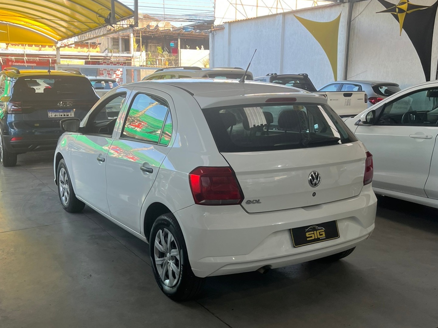 VOLKSWAGEN GOL 1.0 12V MPI TOTALFLEX 4P MANUAL 2023 - Miniatura 8