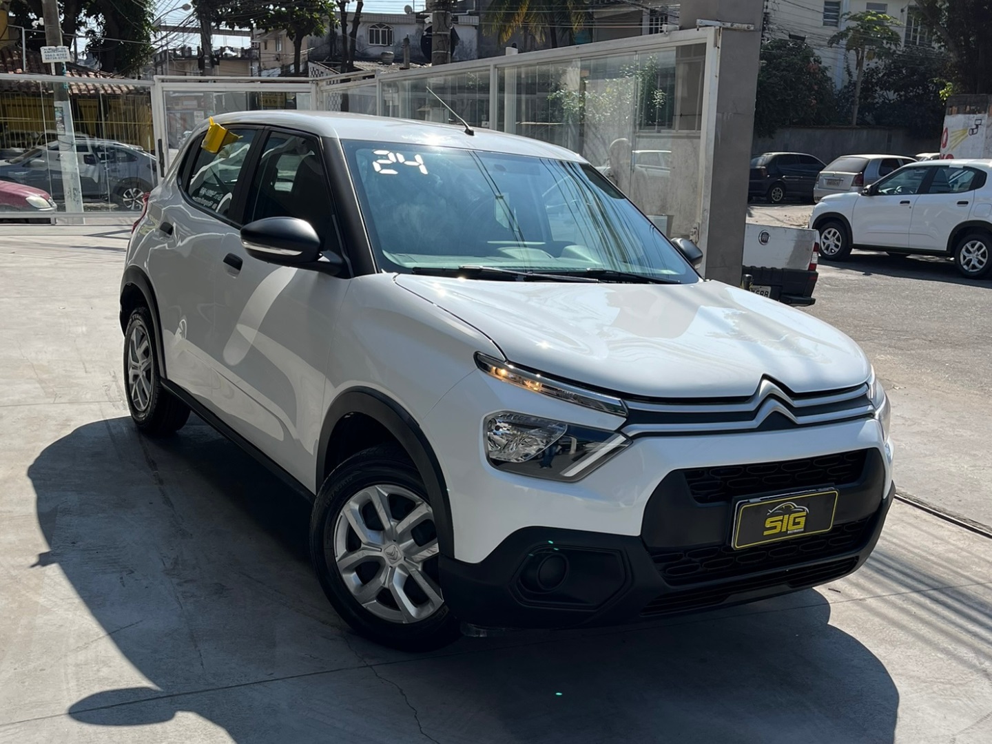 CITROEN C3 1.0 FIREFLY FLEX LIVE PACK MANUAL 2024 - Imagem 1 - SIG Multimarcas