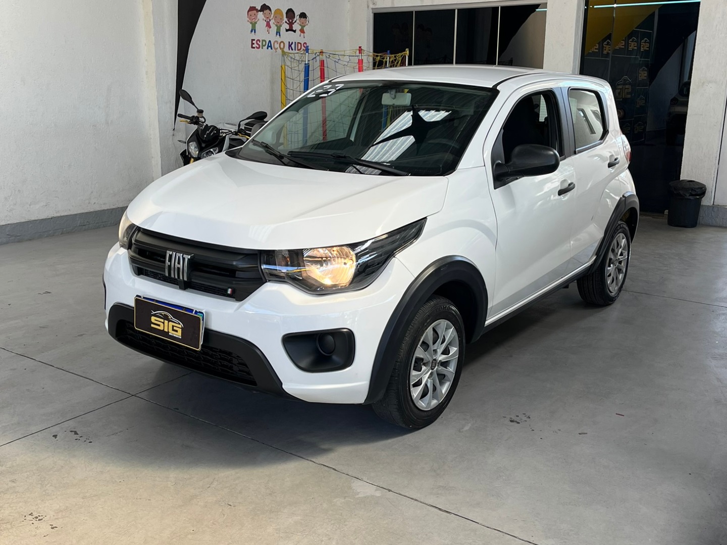 FIAT MOBI 1.0 EVO FLEX LIKE. MANUAL 2023 Branco - Miniatura 3 - SIG Multimarcas