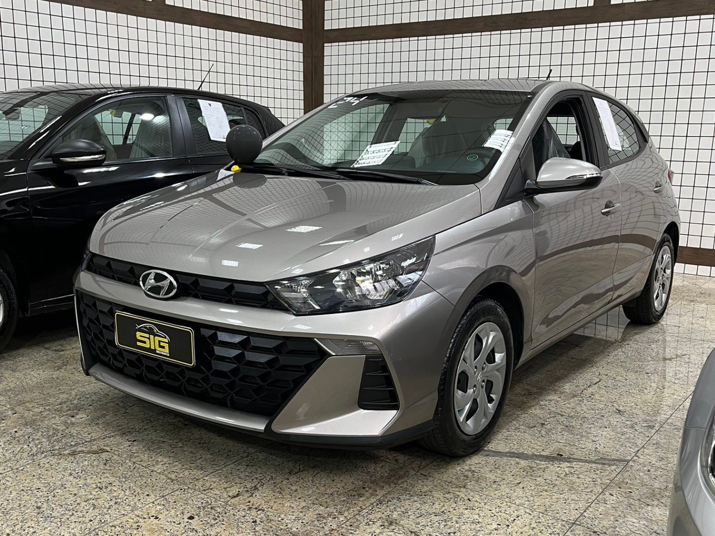 HYUNDAI HB20 1.0 12V FLEX COMFORT PLUS MANUAL 2024 Prata - Miniatura 3 - SIG Multimarcas