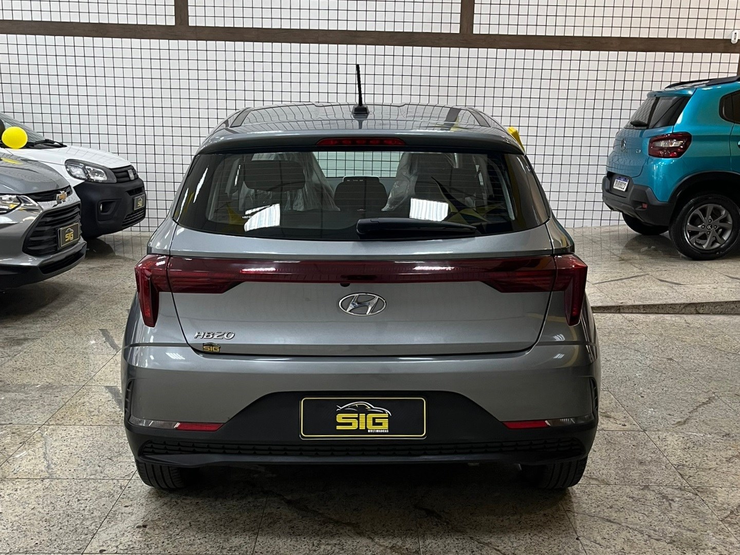 HYUNDAI HB20 1.0 12V FLEX COMFORT PLUS MANUAL 2024 Cinza - Miniatura 5 - SIG Multimarcas