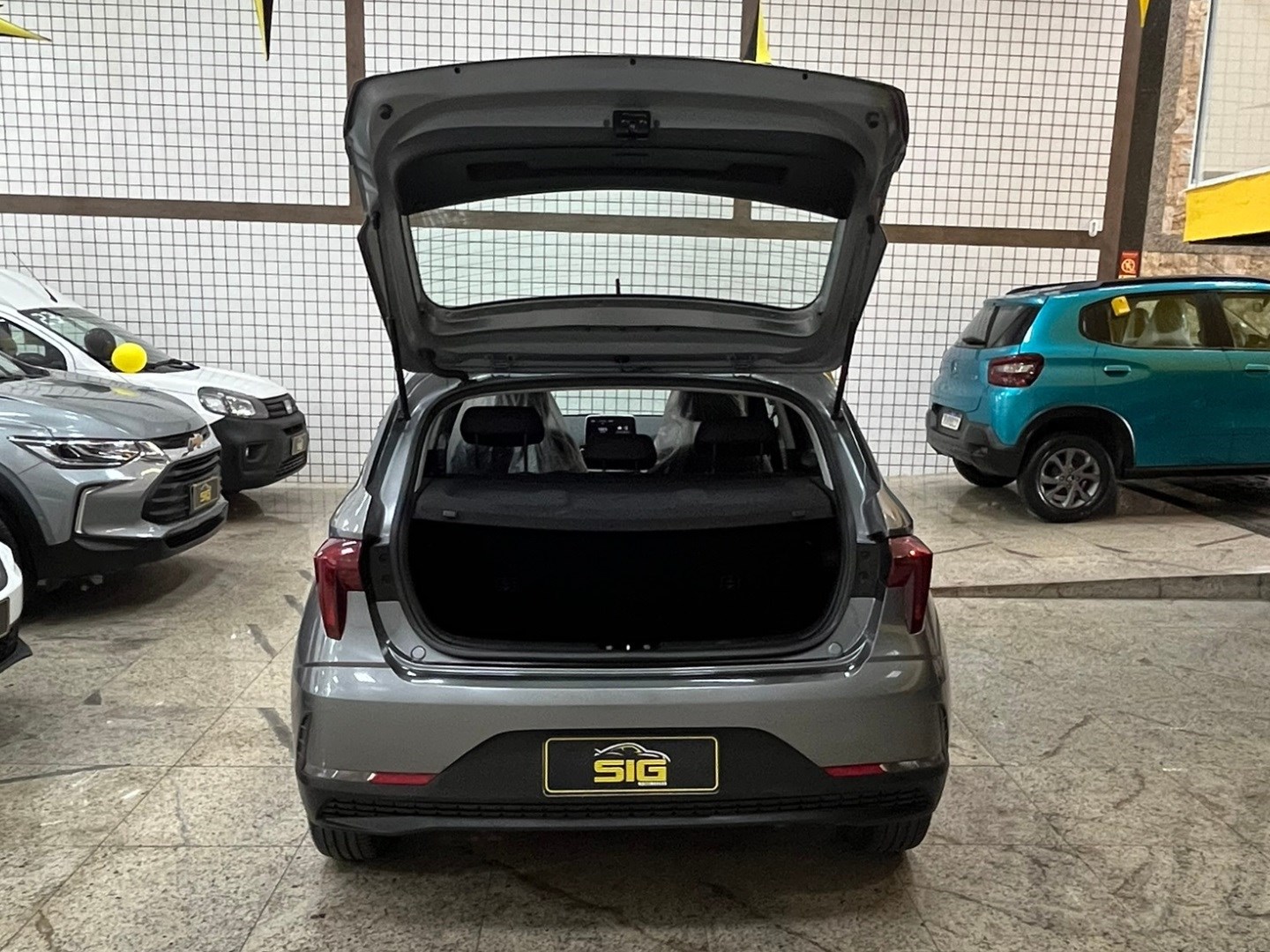 HYUNDAI HB20 1.0 12V FLEX COMFORT PLUS MANUAL 2024 Cinza - Miniatura 6 - SIG Multimarcas