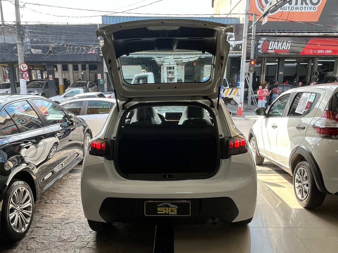 PEUGEOT 208 1.0 FIREFLY FLEX LIKE MANUAL 2023 - Miniatura 8