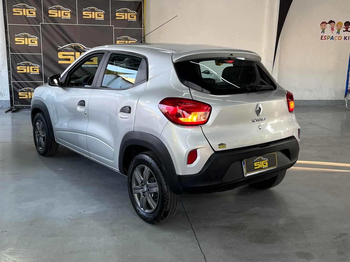 RENAULT KWID 1.0 12V SCE FLEX ZEN MANUAL 2024 - Miniatura 8